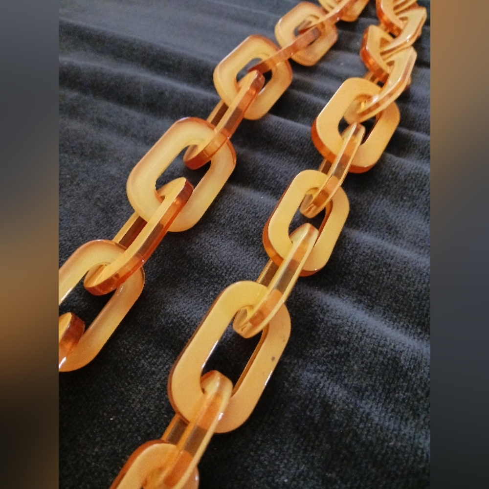Kitschy Vintage Yellow Lucite Link Necklace